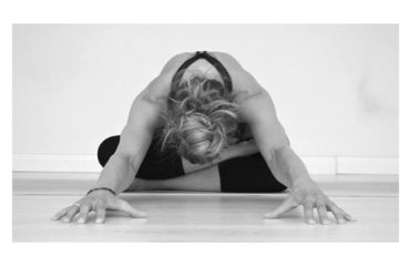 Photo de Lara happy Yoga, professeure de yoga-méditation & sophrologie au travail